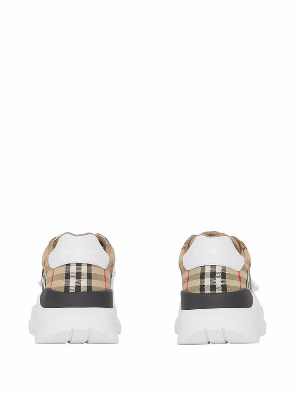 Burberry Regis Low-top Trainers in Beige & White
